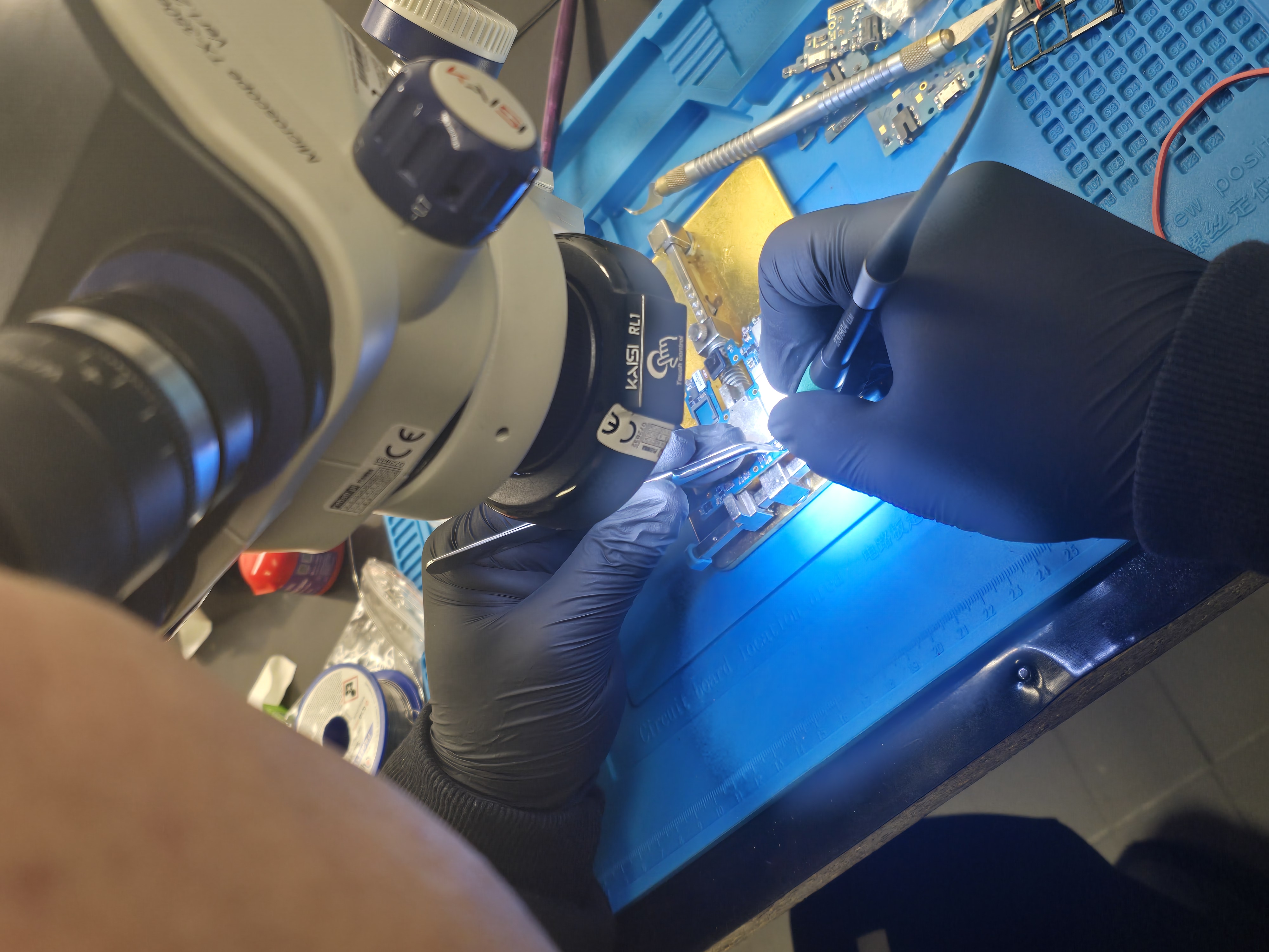 Naprawa telefonów Stargard – wnętrze serwisu DoctorPhone